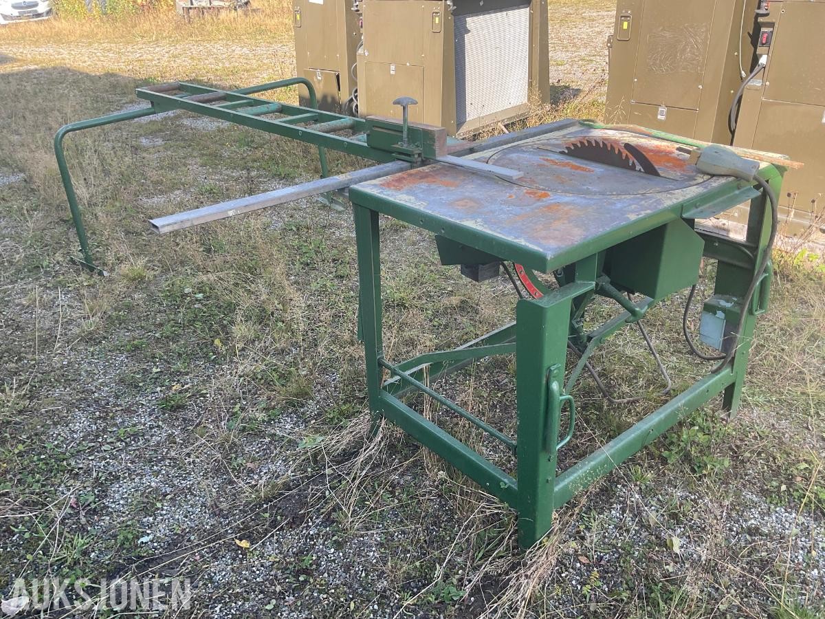 Gjerdesag med rullebord