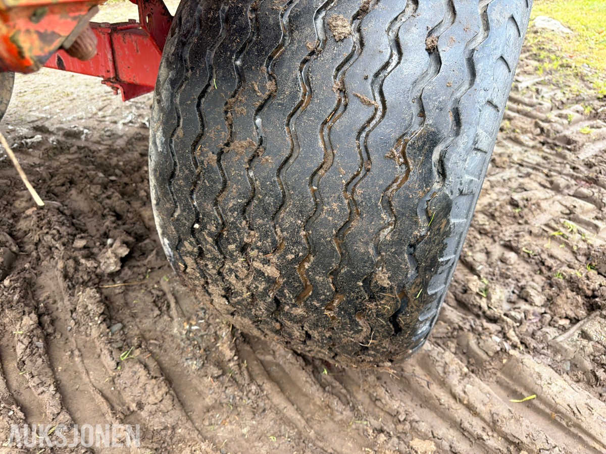 Kverneland / Underhaug 7000