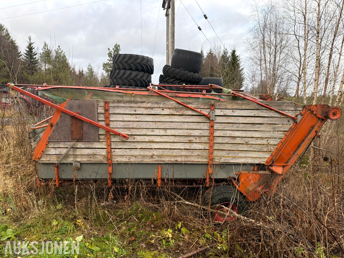 Kverneland / Underhaug 7000 - avlesservogn
