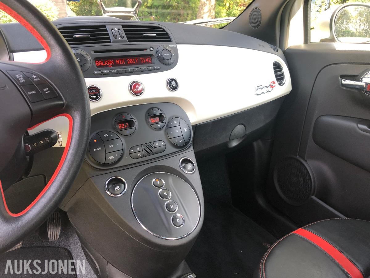 2015 Fiat 500E elektrisk AUTOMAT DELSKINN EU OK 04.2027 43686km