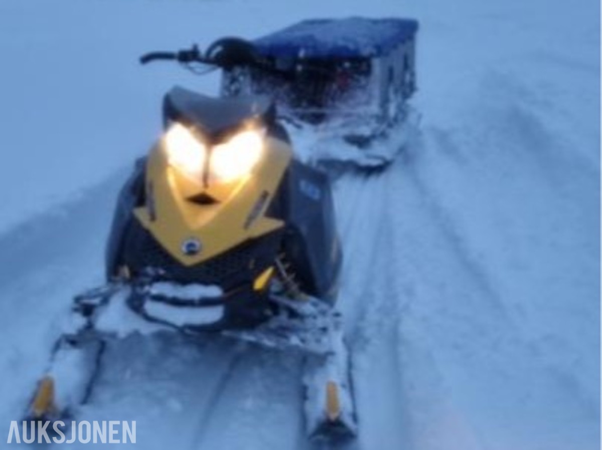 2008 Ski-Doo Summit snøscooter - ingen minstepris