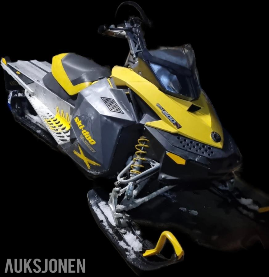 2008 Ski-Doo Summit snøscooter - ingen minstepris
