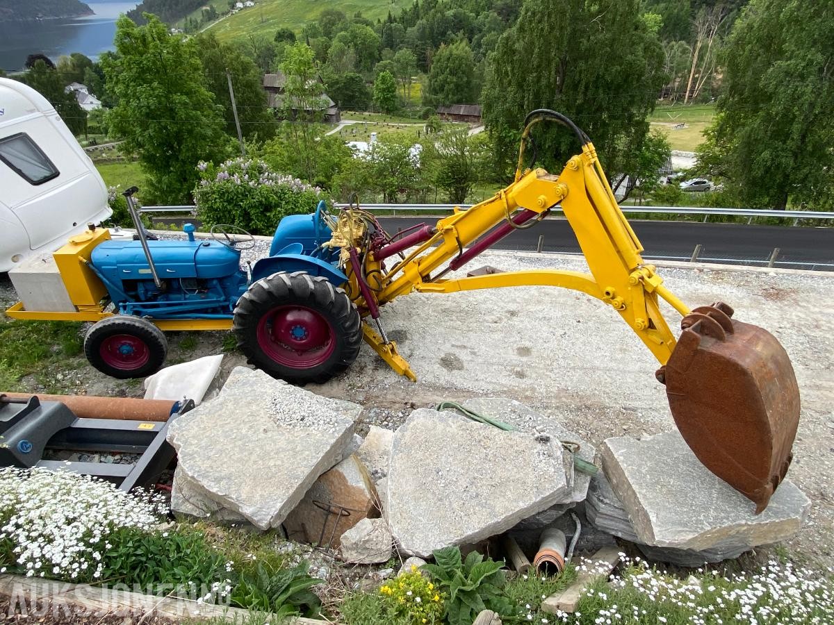 1963 Fordson Superdexta, H-J3 Hydraulic excavator