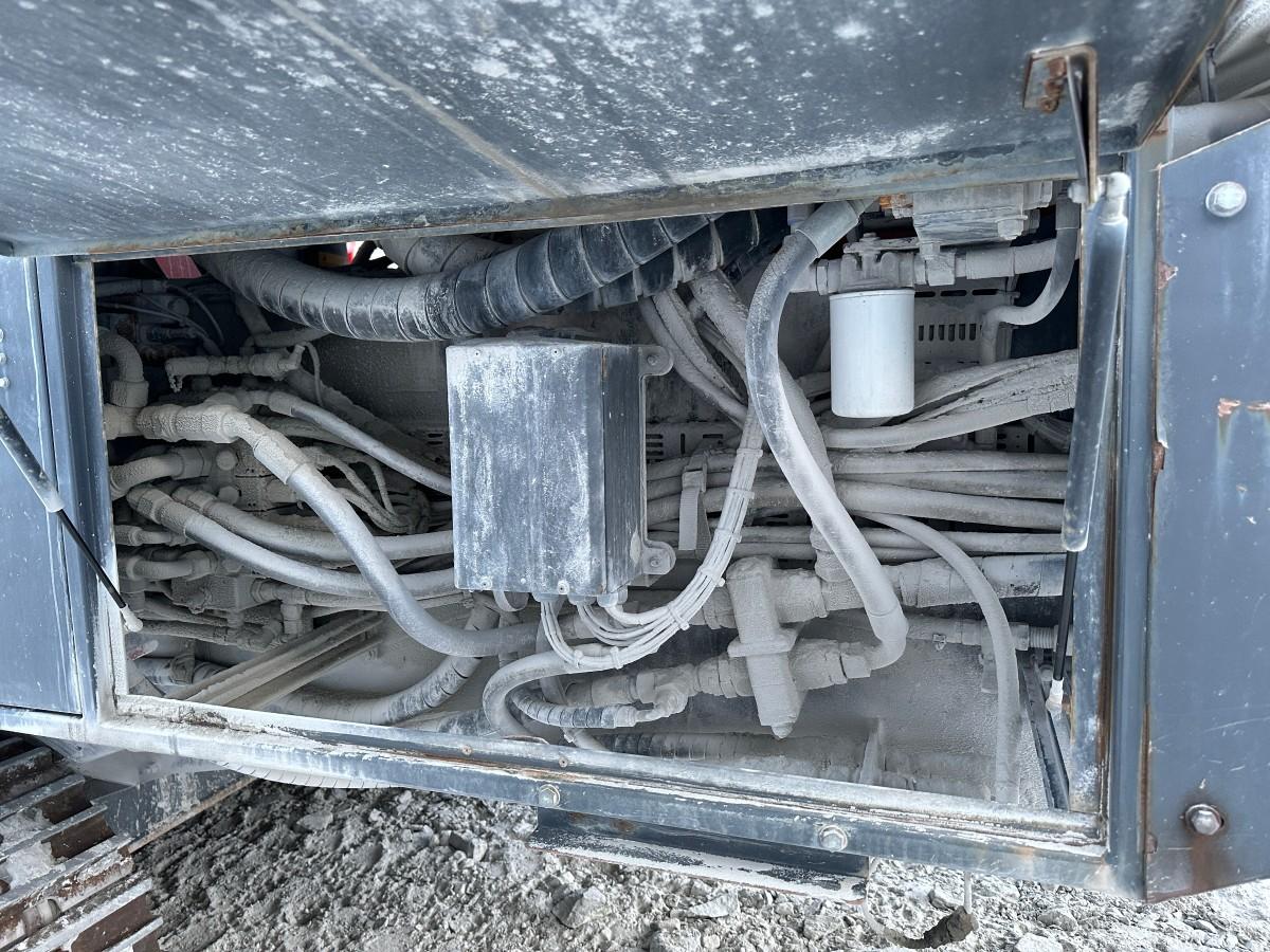 2018 Sandvik UJ440i Kjeftknuser med vibrasjonsmating og magnetband