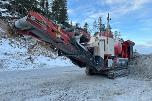 2018 Sandvik UJ440i Kjeftknuser med vibrasjonsmating og magnetband