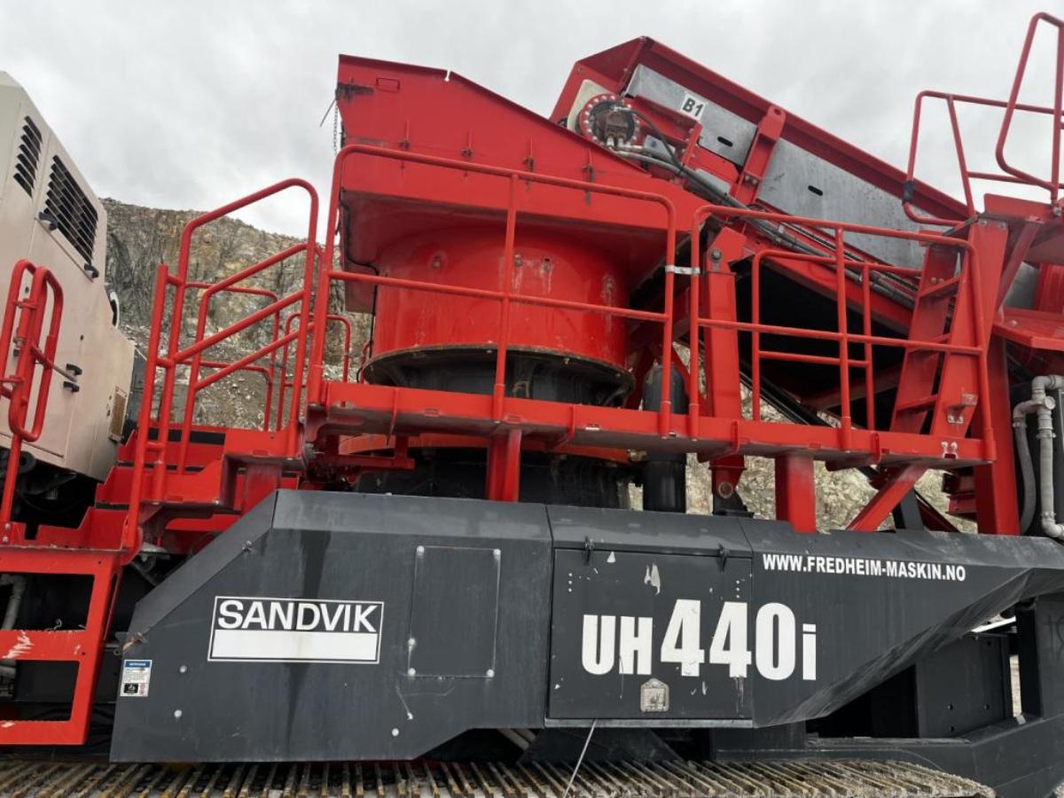 2018 Sandvik UH440i mobil konknuser - cone crusher 