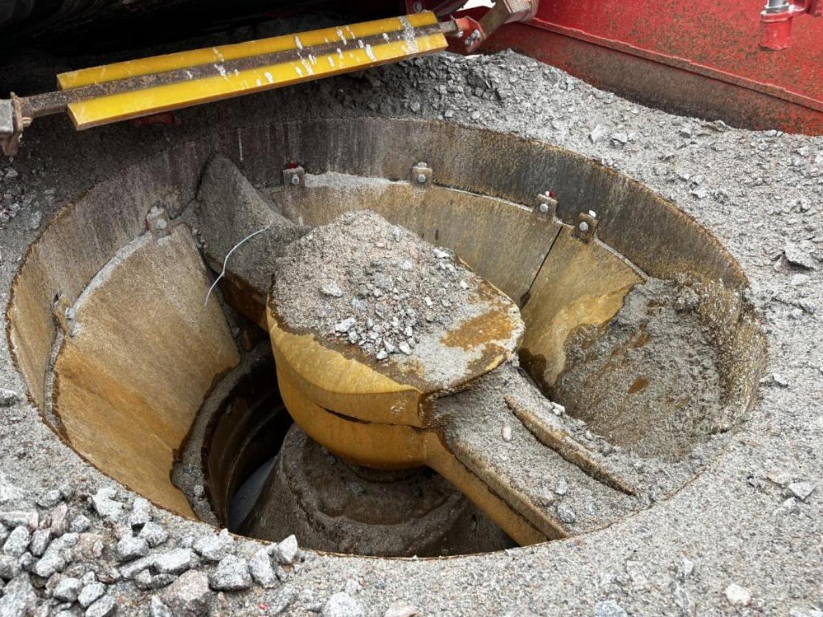 2018 Sandvik UH440i mobil konknuser - cone crusher 