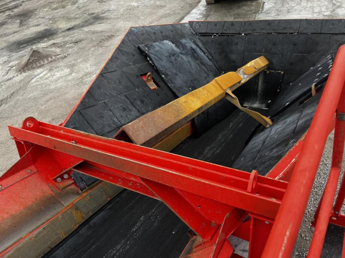 2018 Sandvik UH440i mobil konknuser - cone crusher 