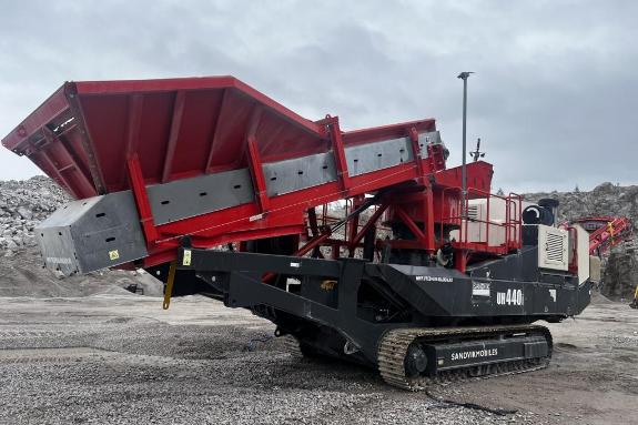 2018 Sandvik UH440i mobil konknuser - cone crusher