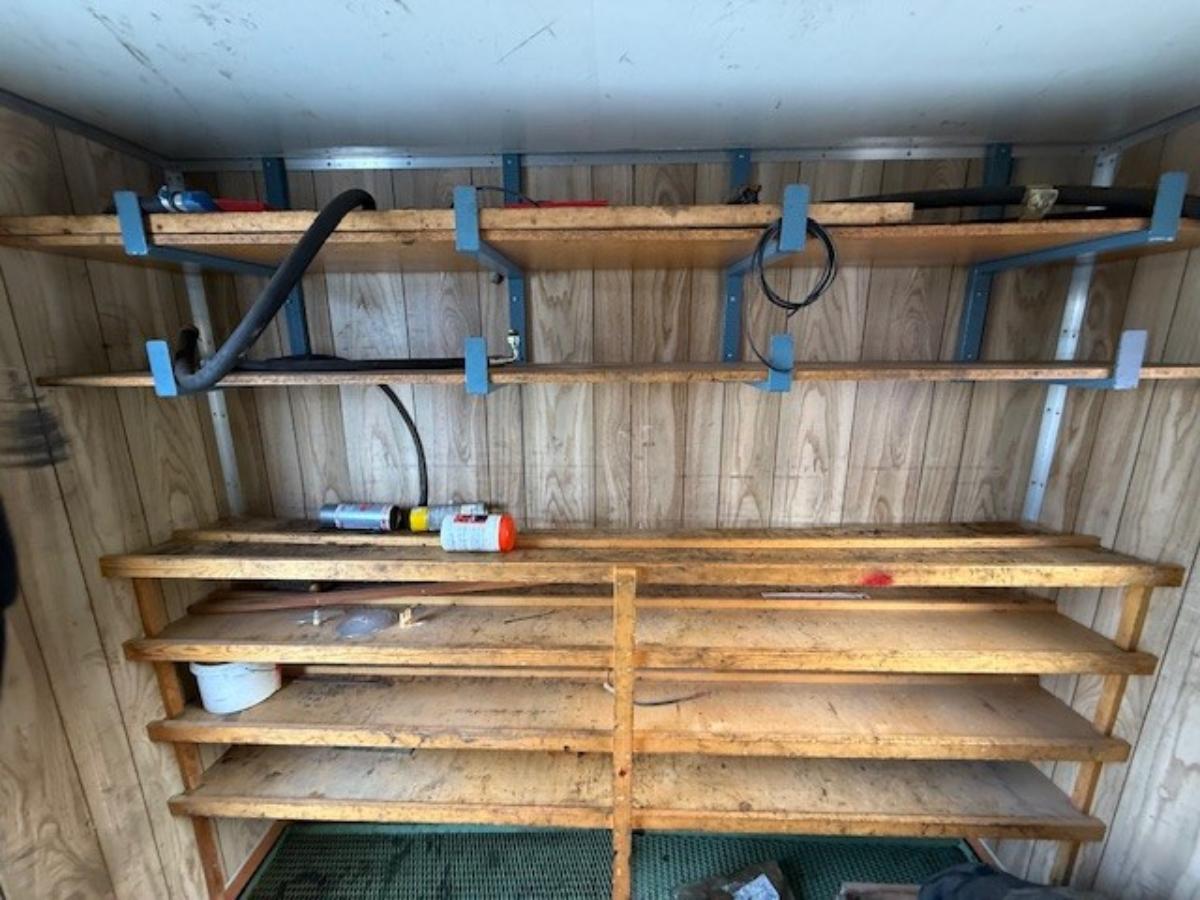 Mannskapsbrakke Oppholdsrom, sentralvarme, seng, verksted og dieseltank