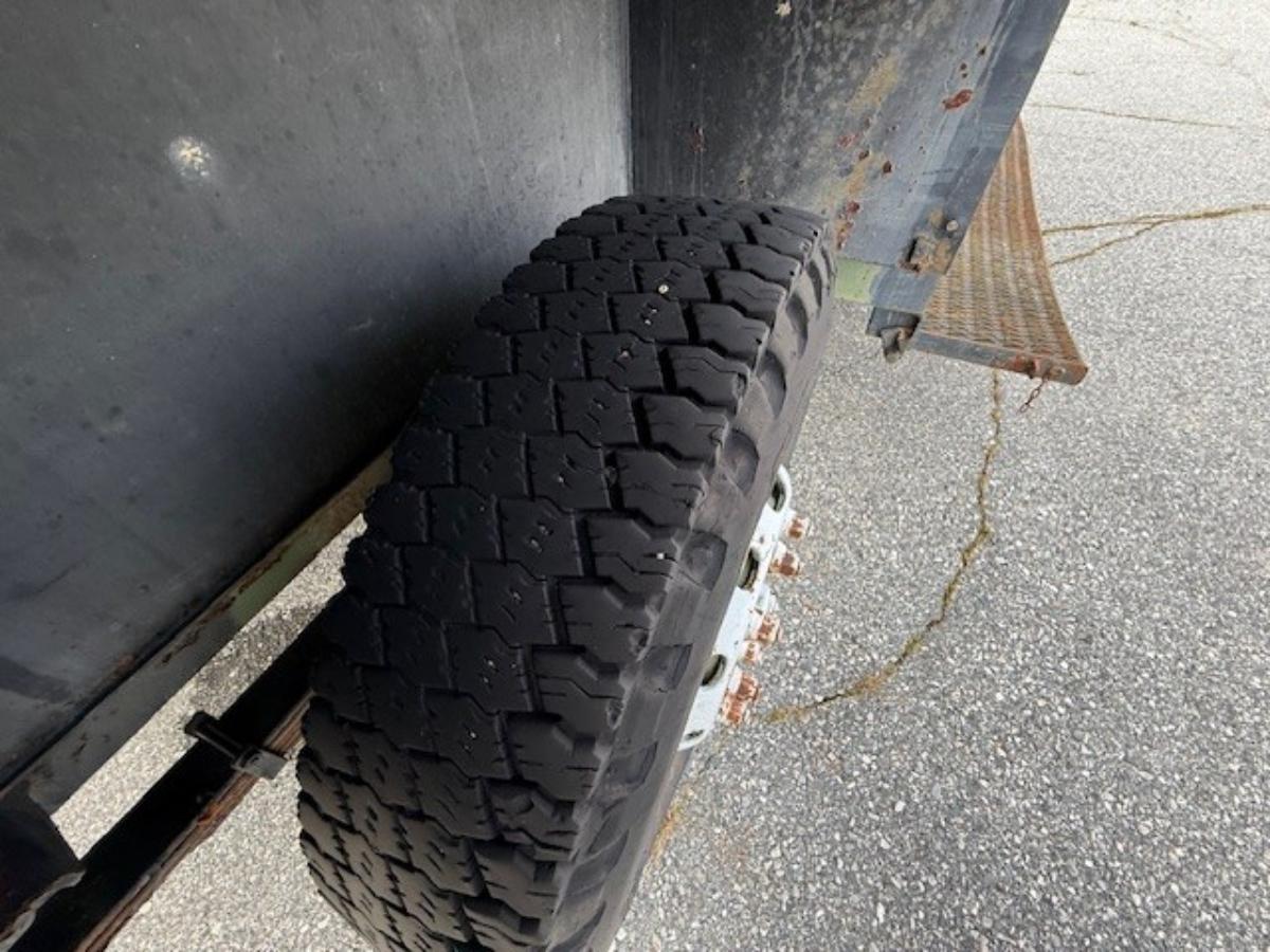 Mannskapsbrakke Oppholdsrom, sentralvarme, seng, verksted og dieseltank