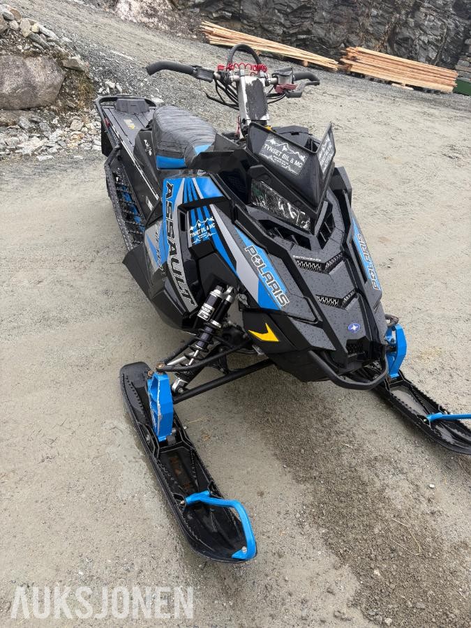 2018 Polaris 800 Switchback Assault Snøscooter