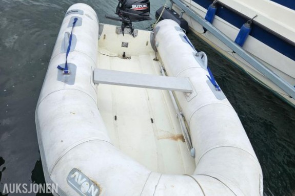 2010 Avon 10 fot med Suzuki 4hk