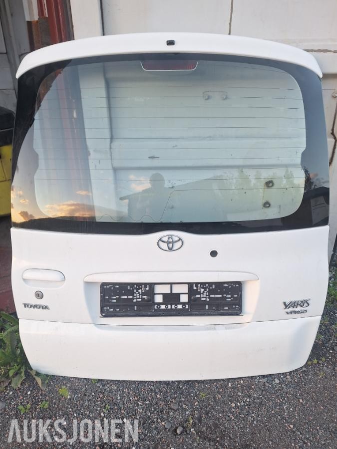Toyota Yaris Verso bakluke