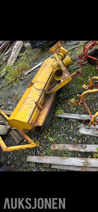 Kost til traktor Spragelse 675