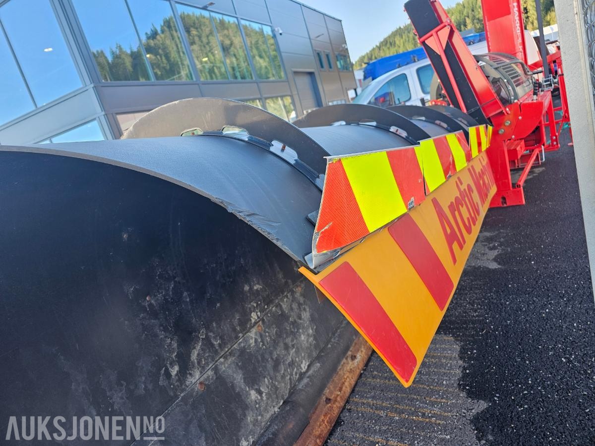 2019 Arctic Machine AM 3700 HPD t2 snøplog med slapsskrape