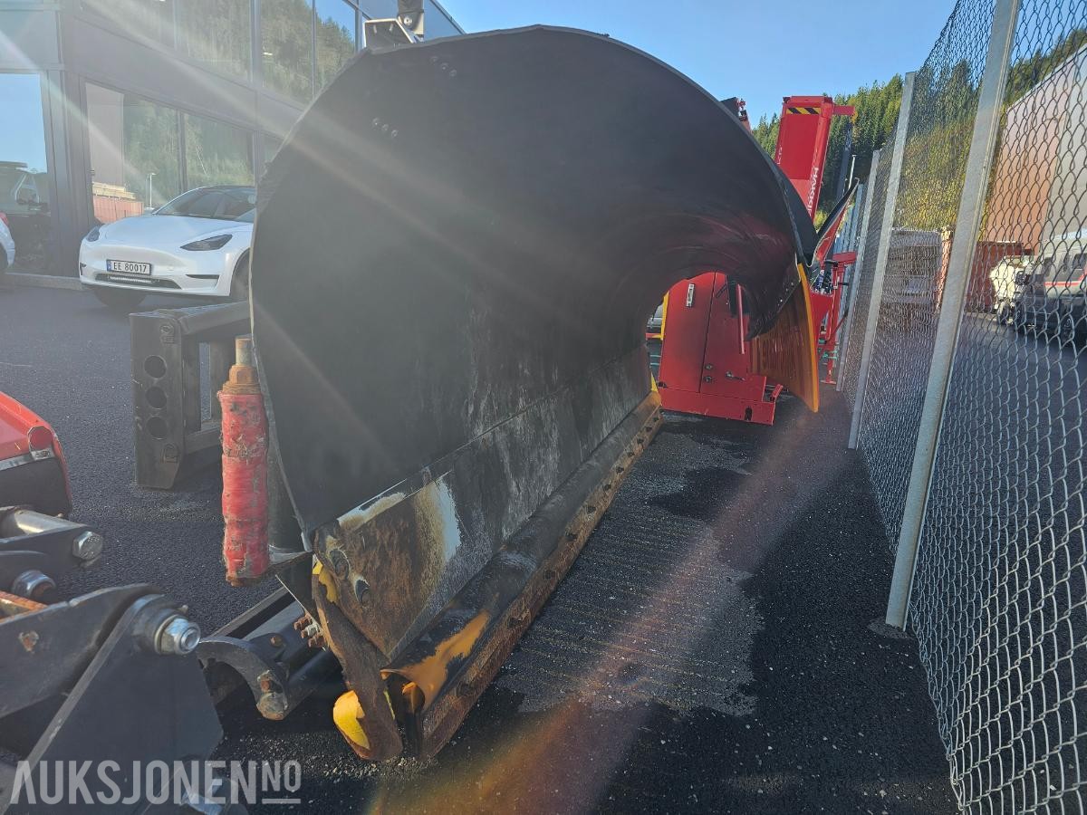 2019 Arctic Machine AM 3700 HPD t2 snøplog med slapsskrape