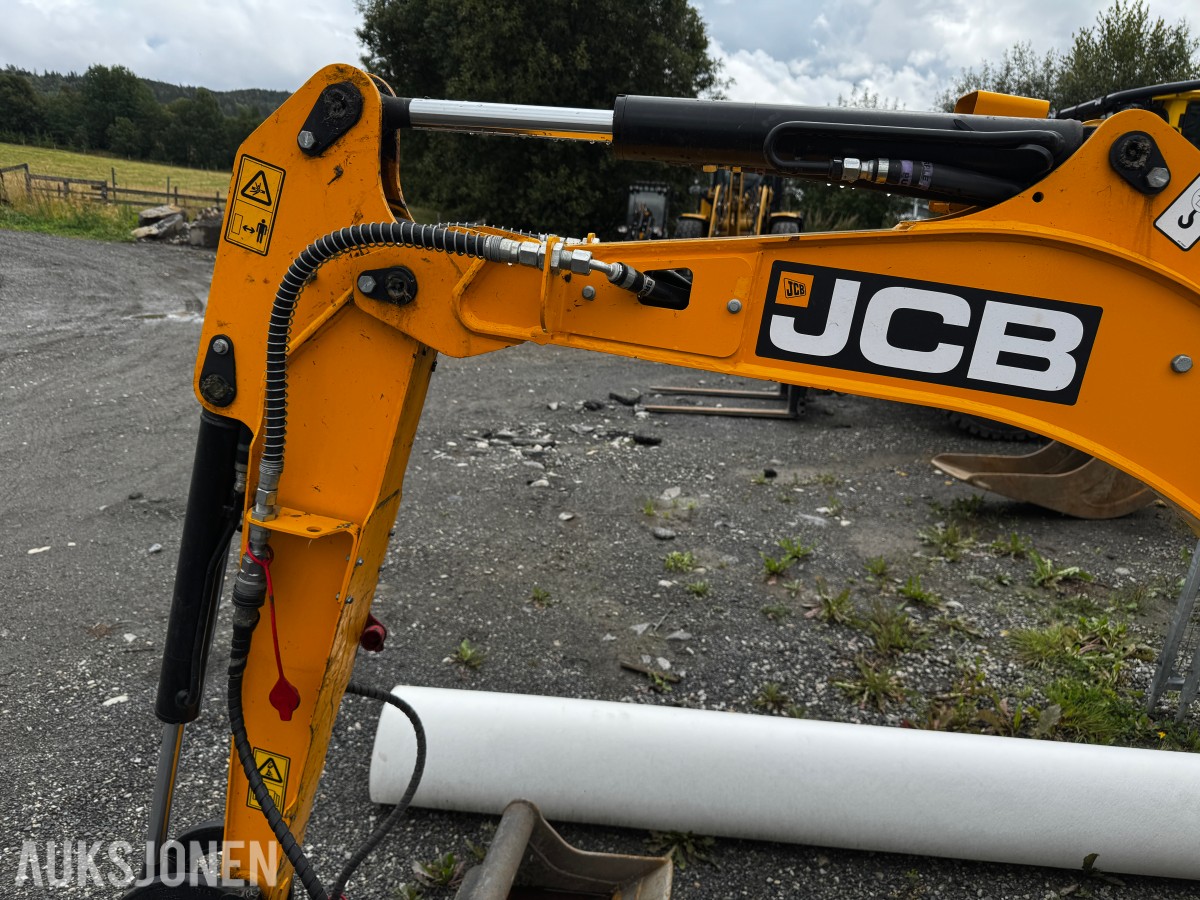 2024 JCB 19 C-1 MINIGRAVER, 3 SKUFFER, PIGGHAMMER, MASKINHENGER, KUN 658 TIMER, UTVIDET GARANTI