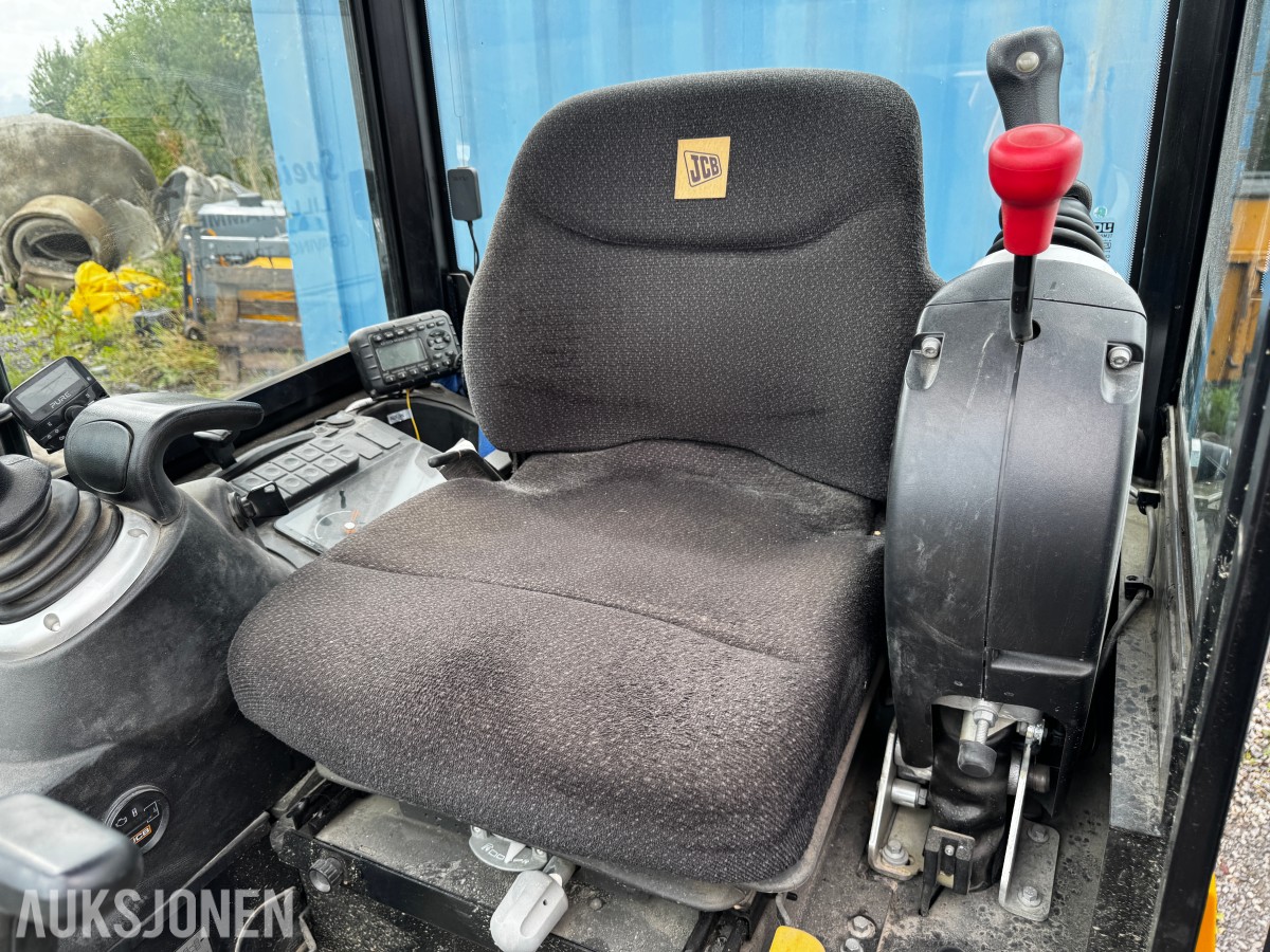 2024 JCB 19 C-1 MINIGRAVER, 3 SKUFFER, PIGGHAMMER, MASKINHENGER, KUN 658 TIMER, UTVIDET GARANTI