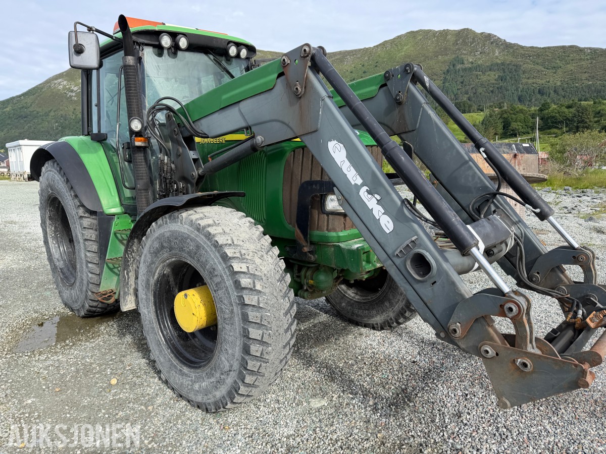2006 John Deere 6620 - 50 km - Frontlaster - Industridekk med pigg - Nye landbruksdekk - EU Godkjent