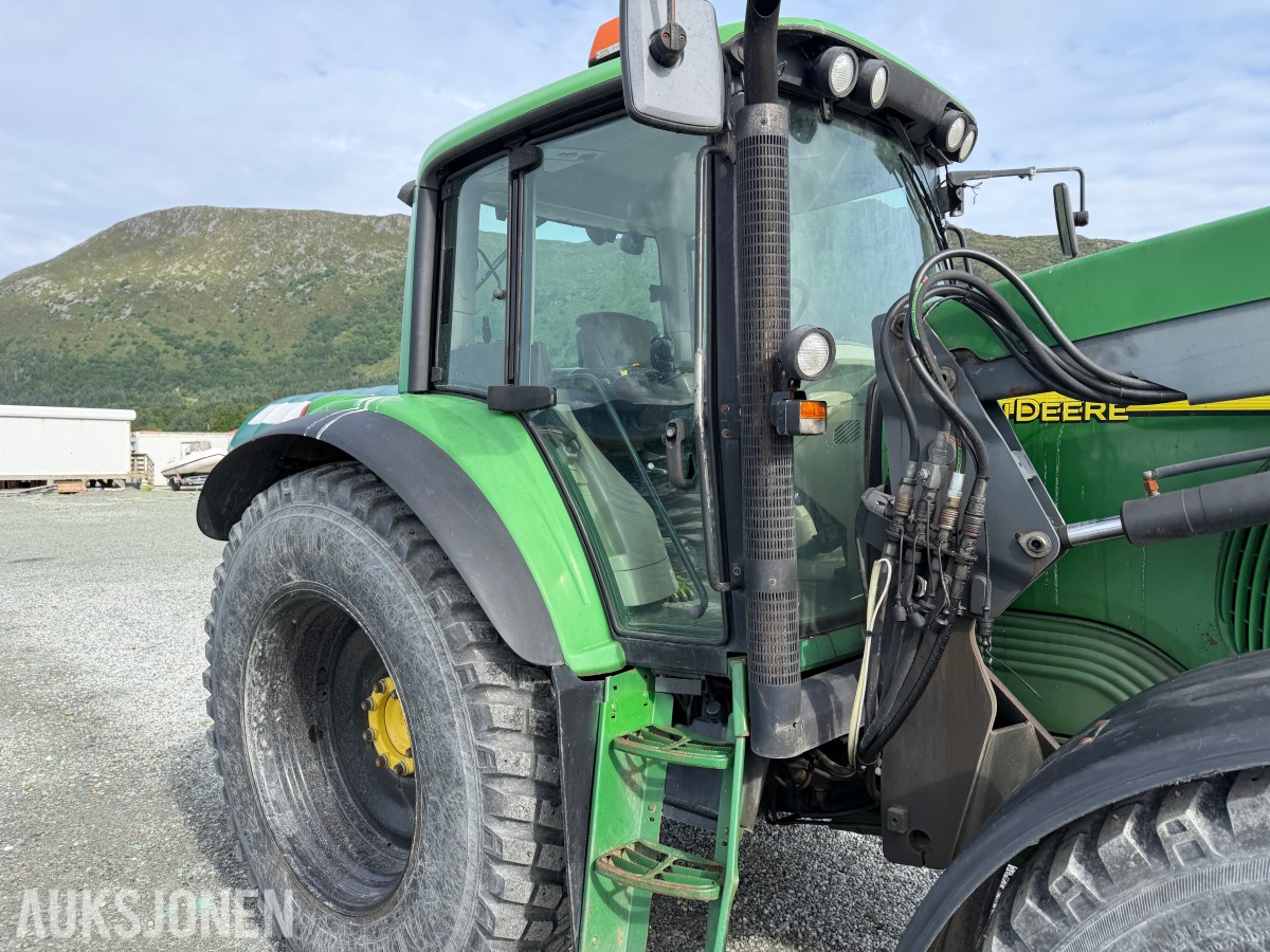 2006 John Deere 6620 - 50 km - Frontlaster - Industridekk med pigg - Nye landbruksdekk - EU Godkjent