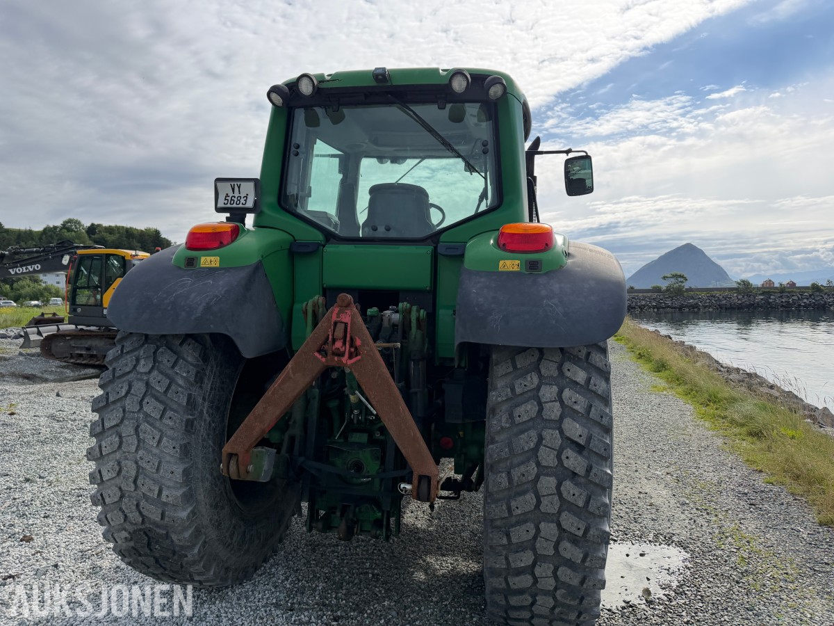 2006 John Deere 6620 - 50 km - Frontlaster - Industridekk med pigg - Nye landbruksdekk - EU Godkjent