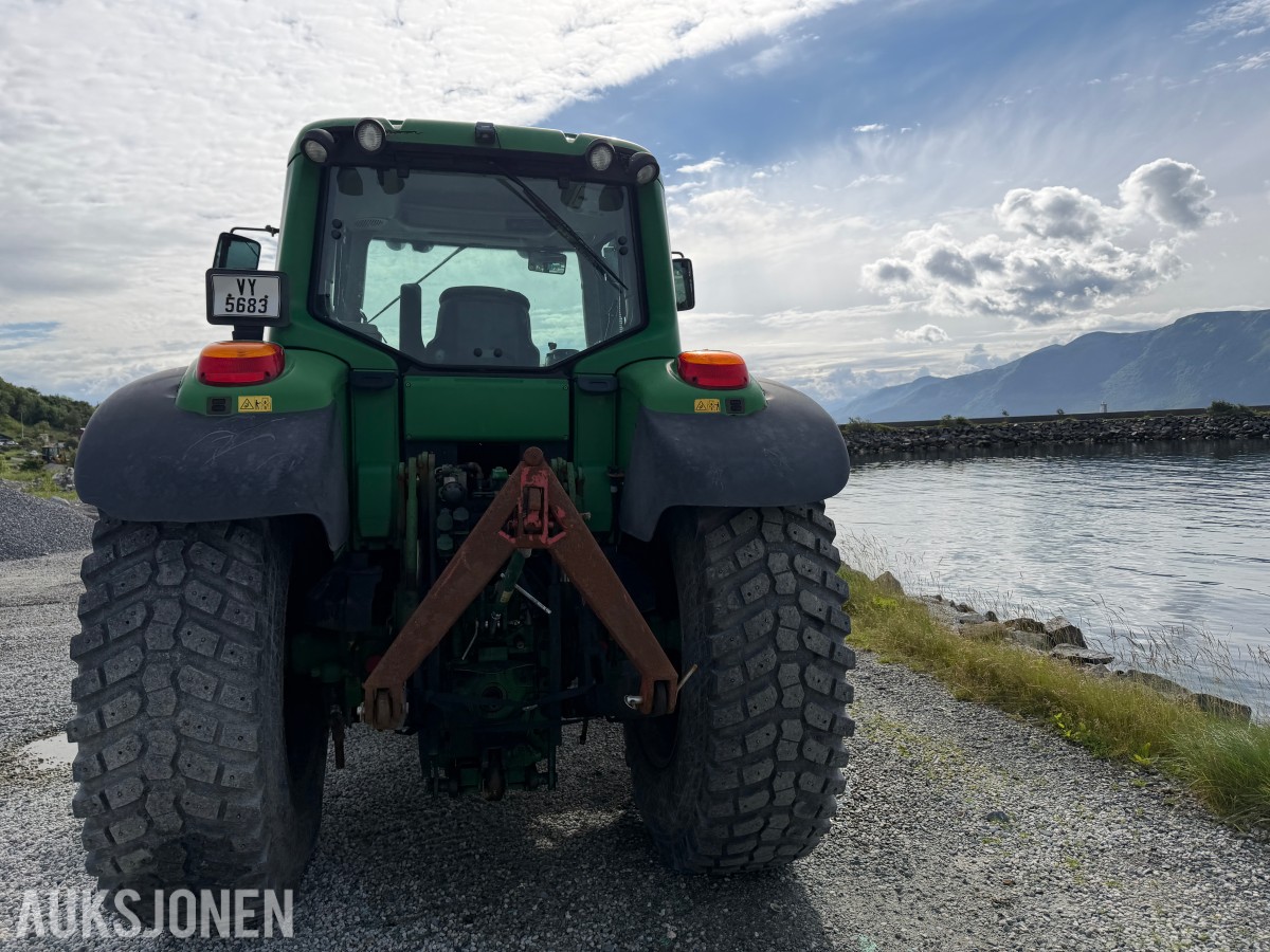 2006 John Deere 6620 - 50 km - Frontlaster - Industridekk med pigg - Nye landbruksdekk - EU Godkjent