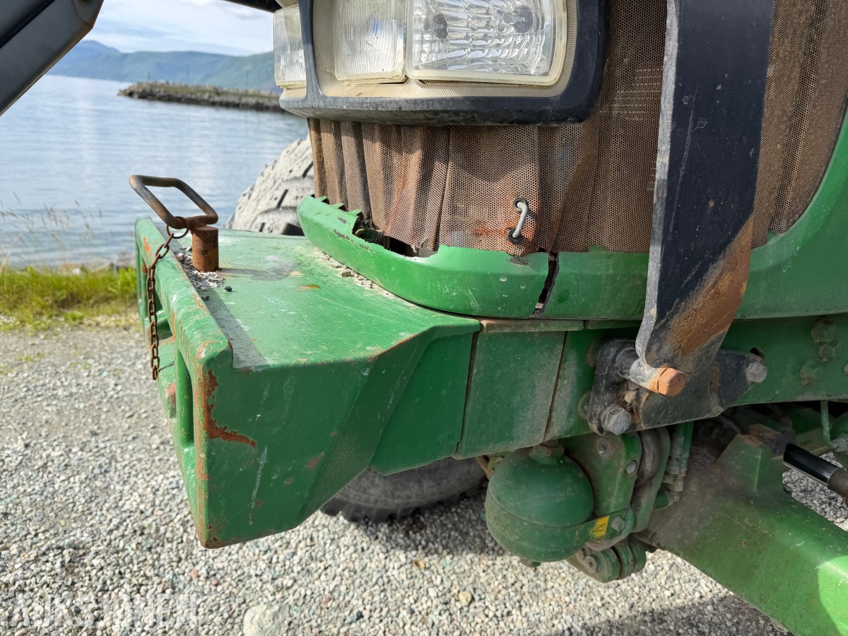 2006 John Deere 6620 - 50 km - Frontlaster - Industridekk med pigg - Nye landbruksdekk - EU Godkjent