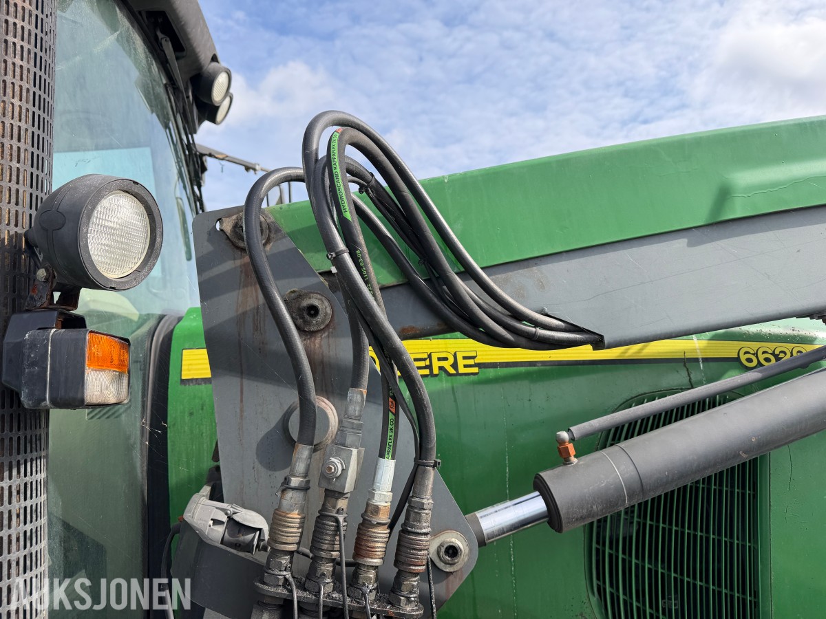 2006 John Deere 6620 - 50 km - Frontlaster - Industridekk med pigg - Nye landbruksdekk - EU Godkjent