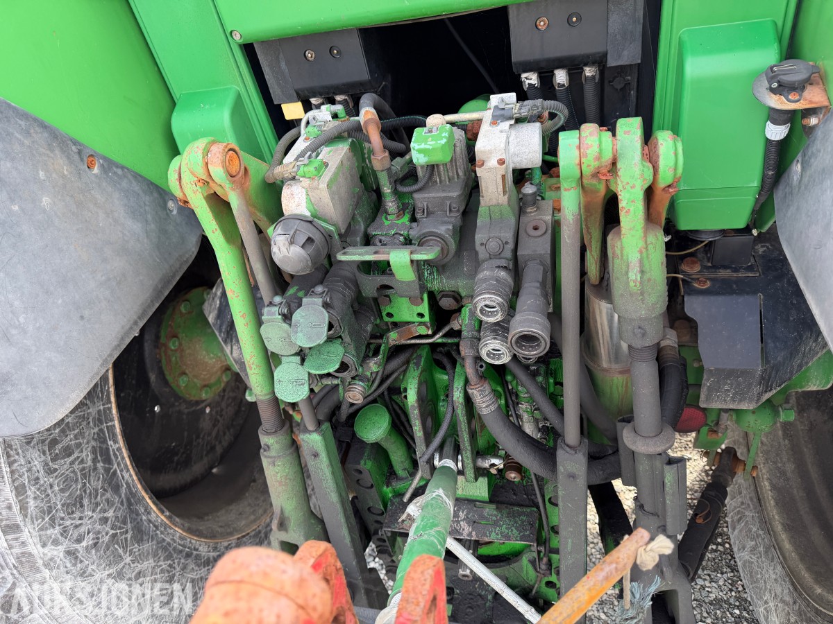 2006 John Deere 6620 - 50 km - Frontlaster - Industridekk med pigg - Nye landbruksdekk - EU Godkjent