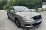 2011 Skoda OCTAVIA stasjonsvogn 105,hk 157200km repobjekt.