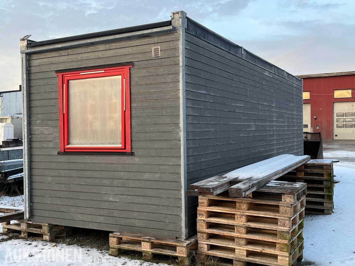 2008 Brakke kombi skifterom/spiserom dusj/toalett 2,90 x 8,50 meter