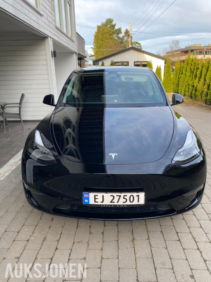 2024 Tesla Model Y, Long Range AWD, 41500km