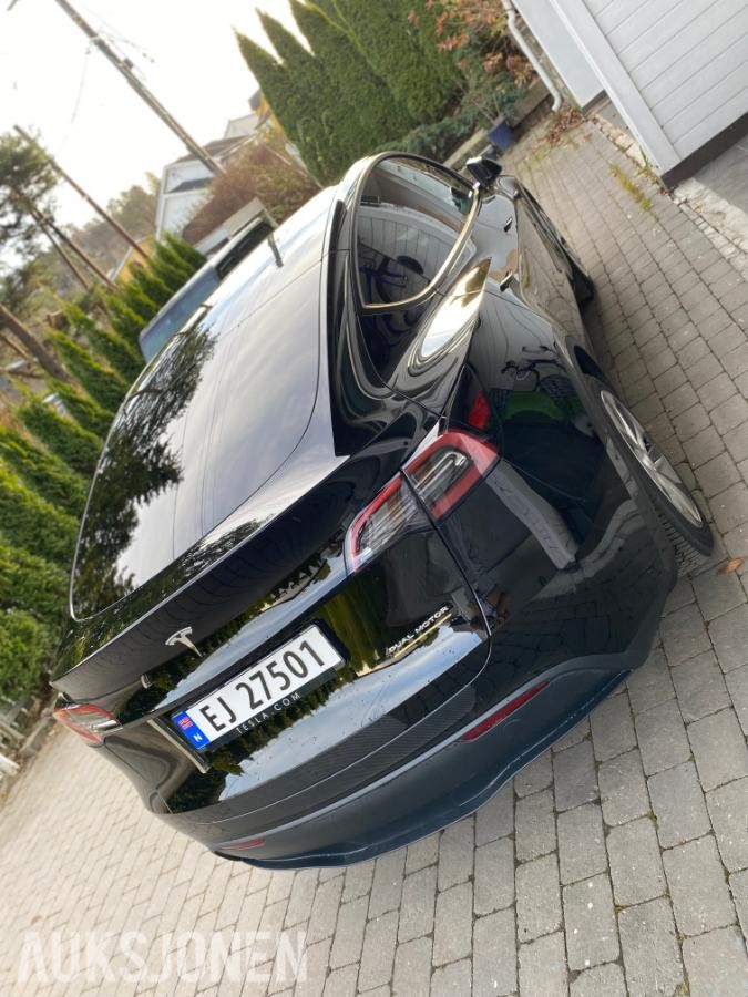2024 Tesla Model Y, Long Range AWD, 41500km