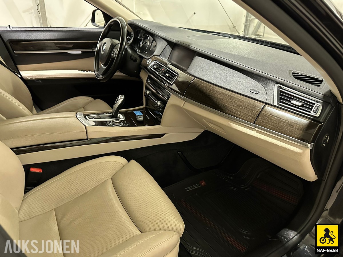 2010 BMW 740D XDRIVE 306 HK AUT ACC VARMER KAMERA HEAD-UP