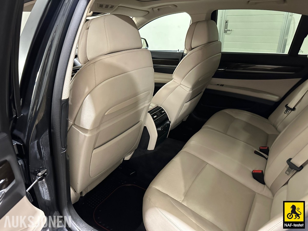 2010 BMW 740D XDRIVE 306 HK AUT ACC VARMER KAMERA HEAD-UP