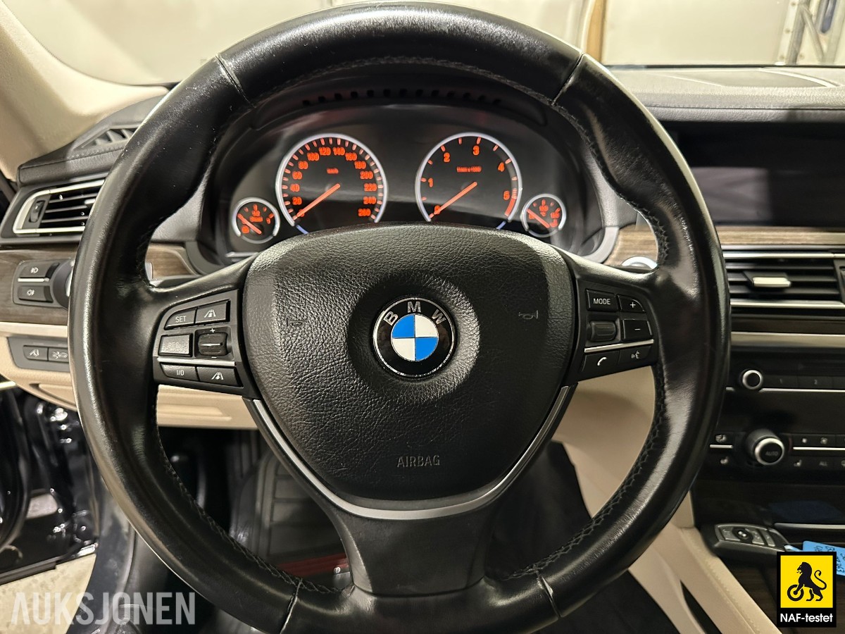 2010 BMW 740D XDRIVE 306 HK AUT ACC VARMER KAMERA HEAD-UP