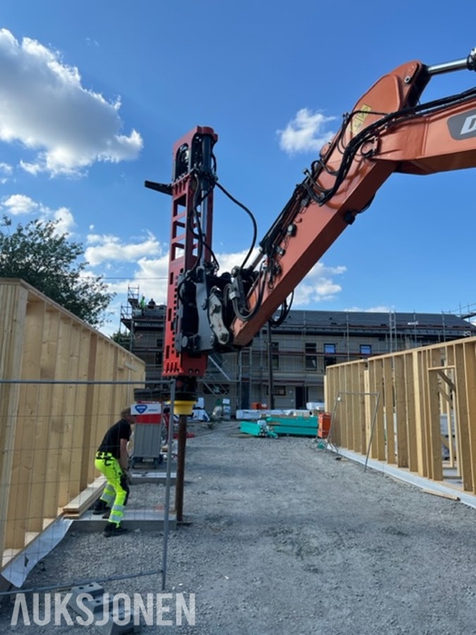 2022 Movax DH-25 pålehammer - S70 feste m/Oilquick-kobling.