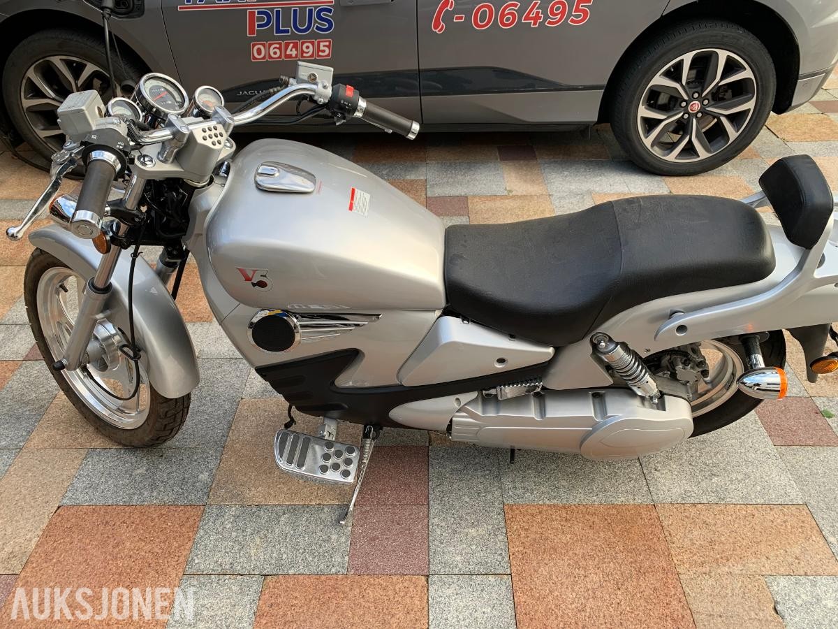 2006 CFMOTO V5 - Automat