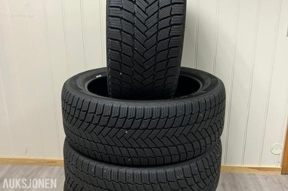 2022 Michelin X-ICE Snow vinterdekk - Suv 275/45R22 