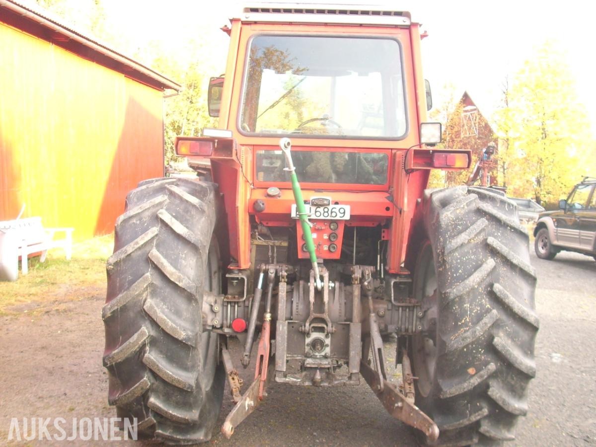 1982 Massey Ferguson MF 590-4 Turbo med Trima laster og skuffe