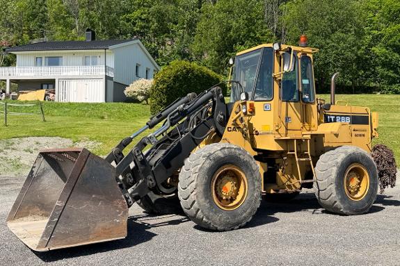 1987 Cat IT28B hjullaster med skuffe