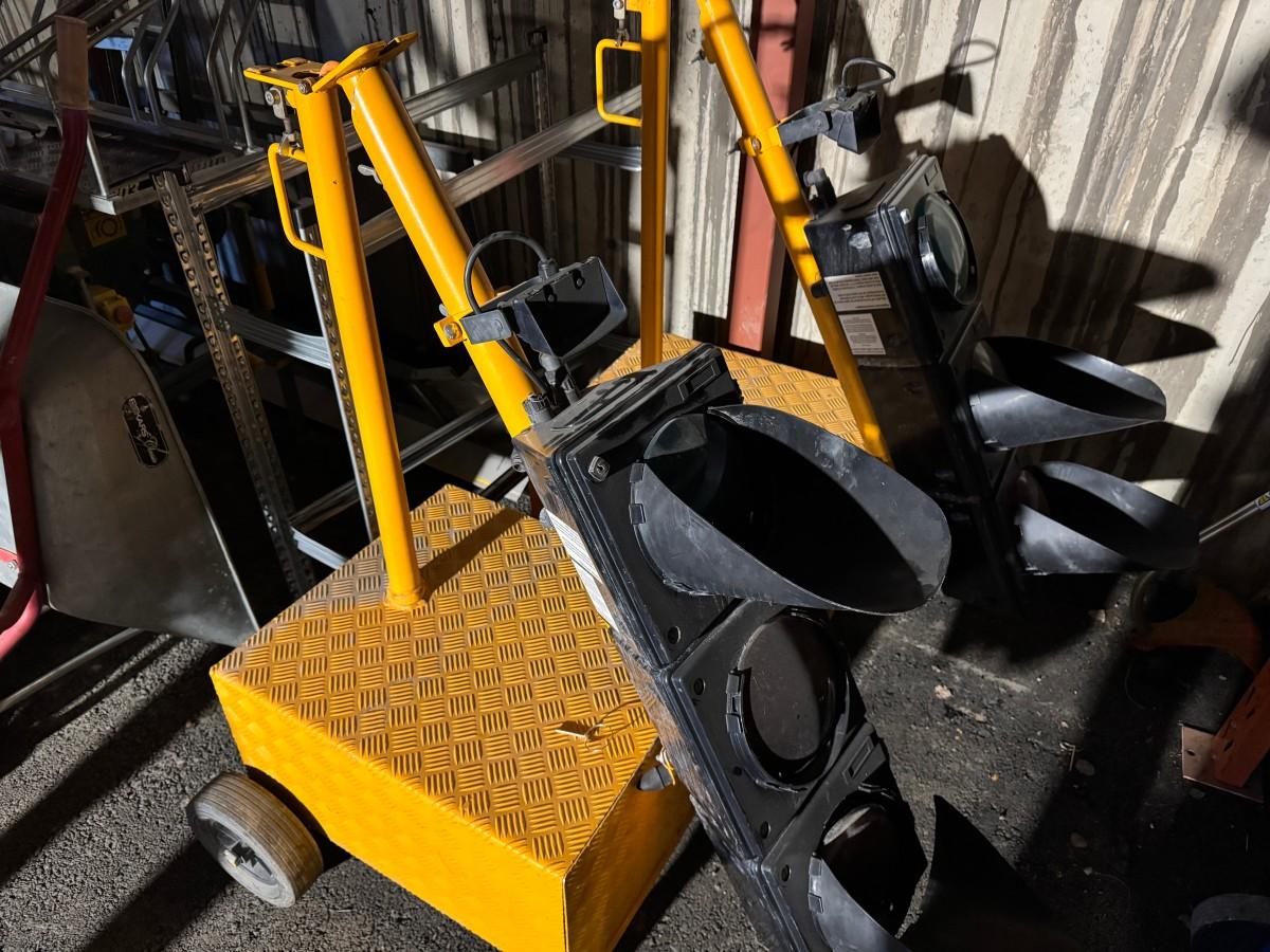 2 stk trafikklys komplett sett