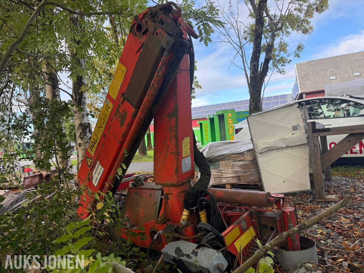 1987 Palfinger PK7000A lastebilkran.