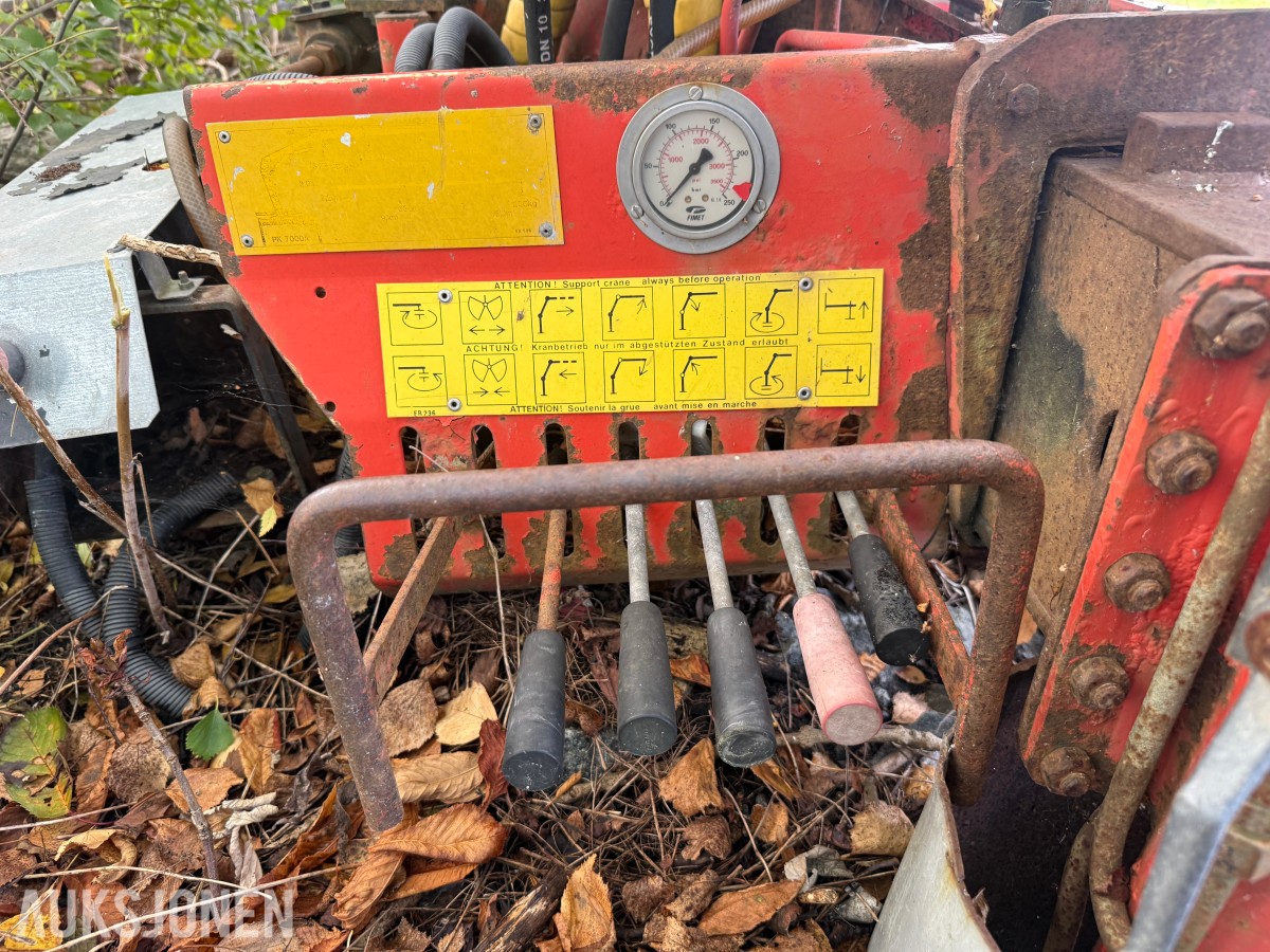 1987 Palfinger PK7000A lastebilkran.