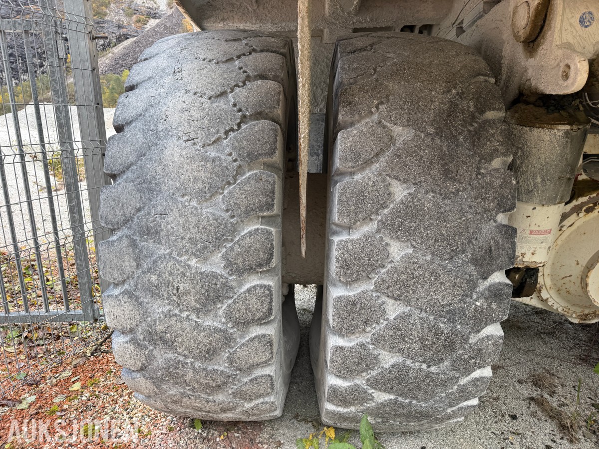 2004 Perlini DP 705 Idefix dump truck
