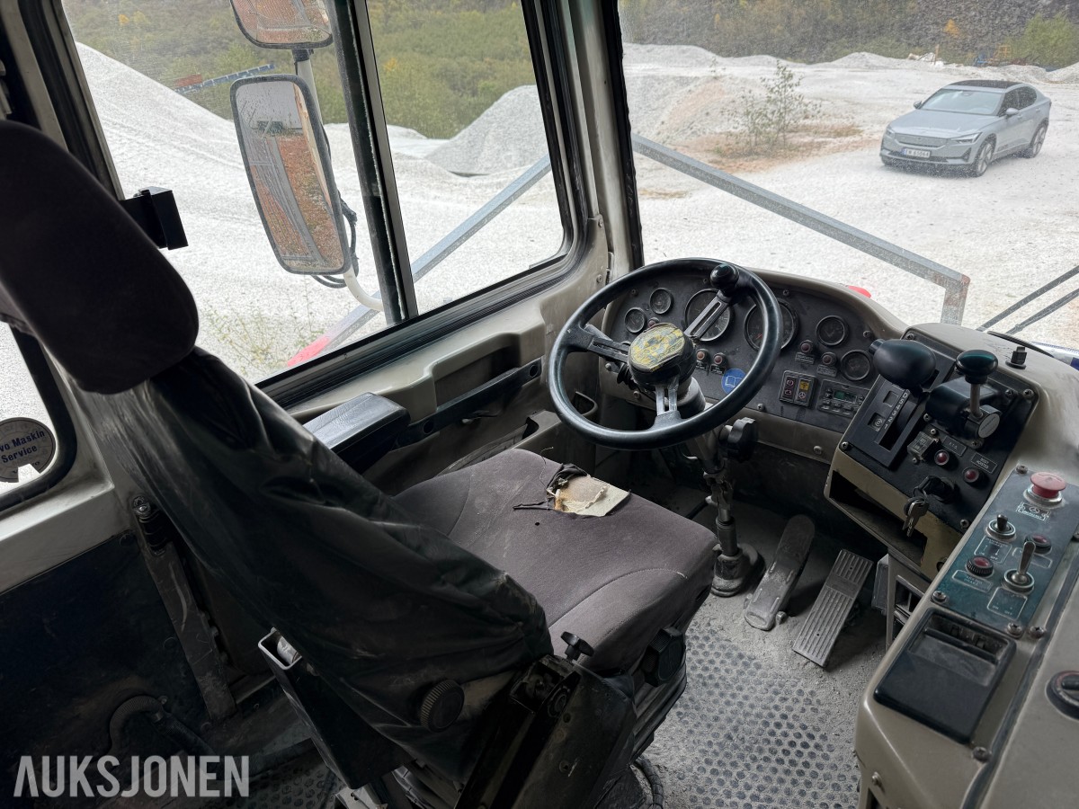 2004 Perlini DP 705 Idefix dump truck