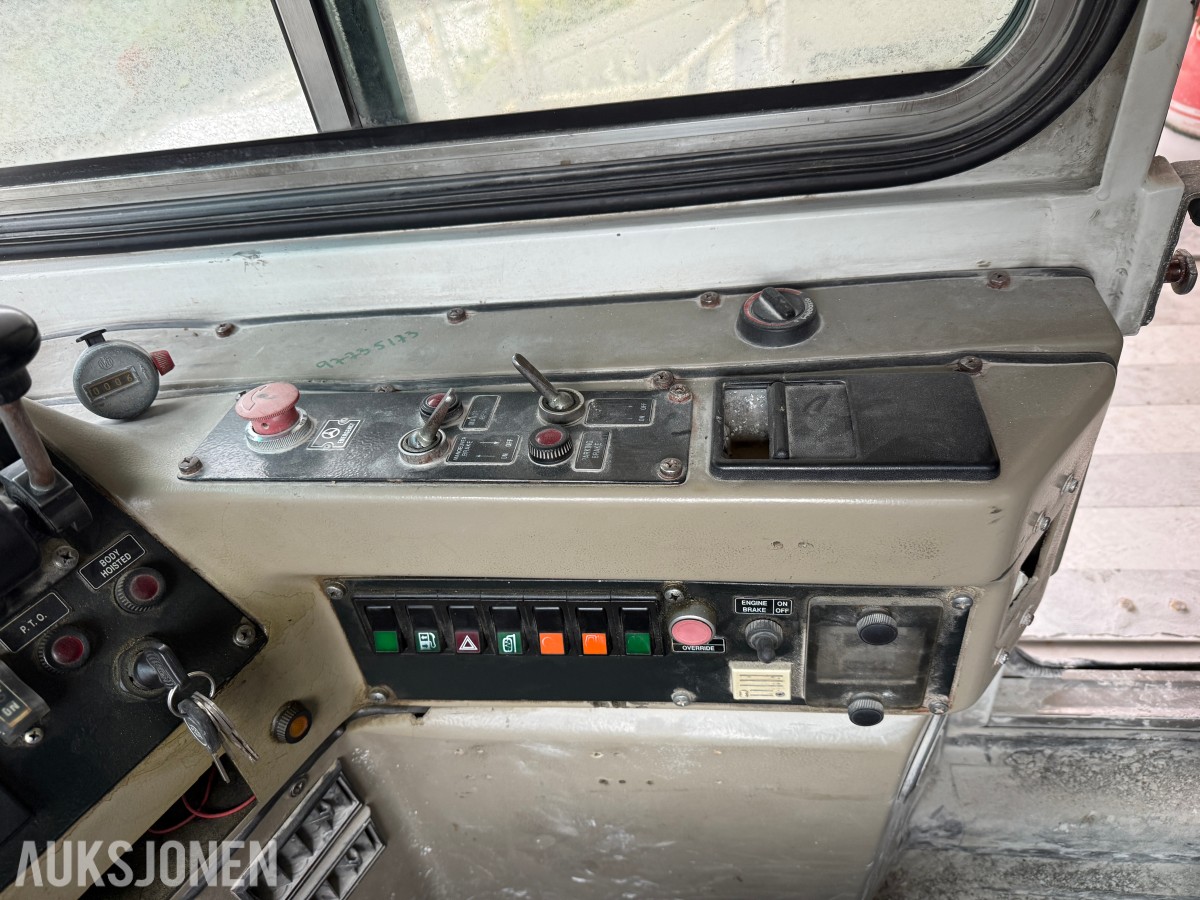 2004 Perlini DP 705 Idefix dump truck