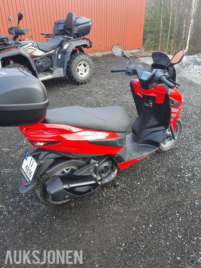 2023 Aprilia SXR 50