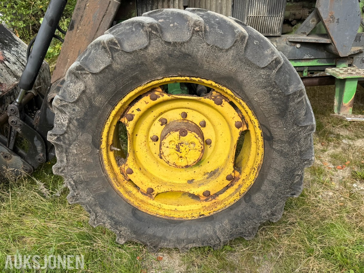 1992 John Deere 3050 S Traktor med skogsvinsj